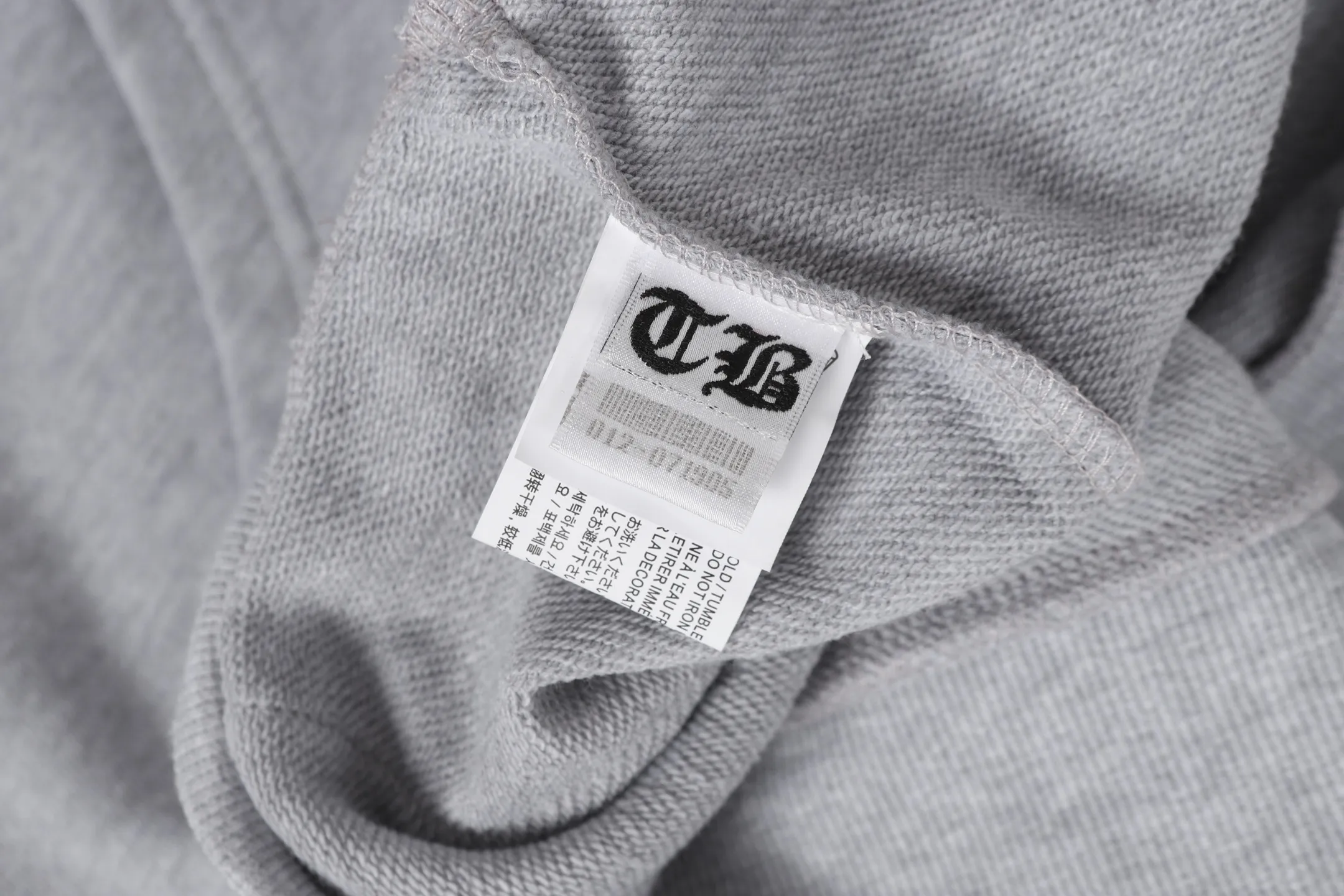 P240 L3109 Cross-border model, please do not place an order if you are pursuing quality - Chrome Hearts/Chrome Hearts pink Sanskrit letter printed hooded sweatshirt - High weight, high density, high quality, soft, delicate and skin-friendly wool, soft and silky to the touch, excellent warmth and skin-friendly properties - Custom-woven and custom-dyed, no color difference, no matter the fabric or workmanship details, beat the ordinary version on the market -Colour: gray -Size: S M L XL